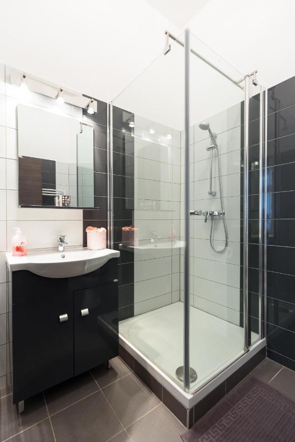 Wiky'S Apartman With 3Bathrooms Budapest Ngoại thất bức ảnh