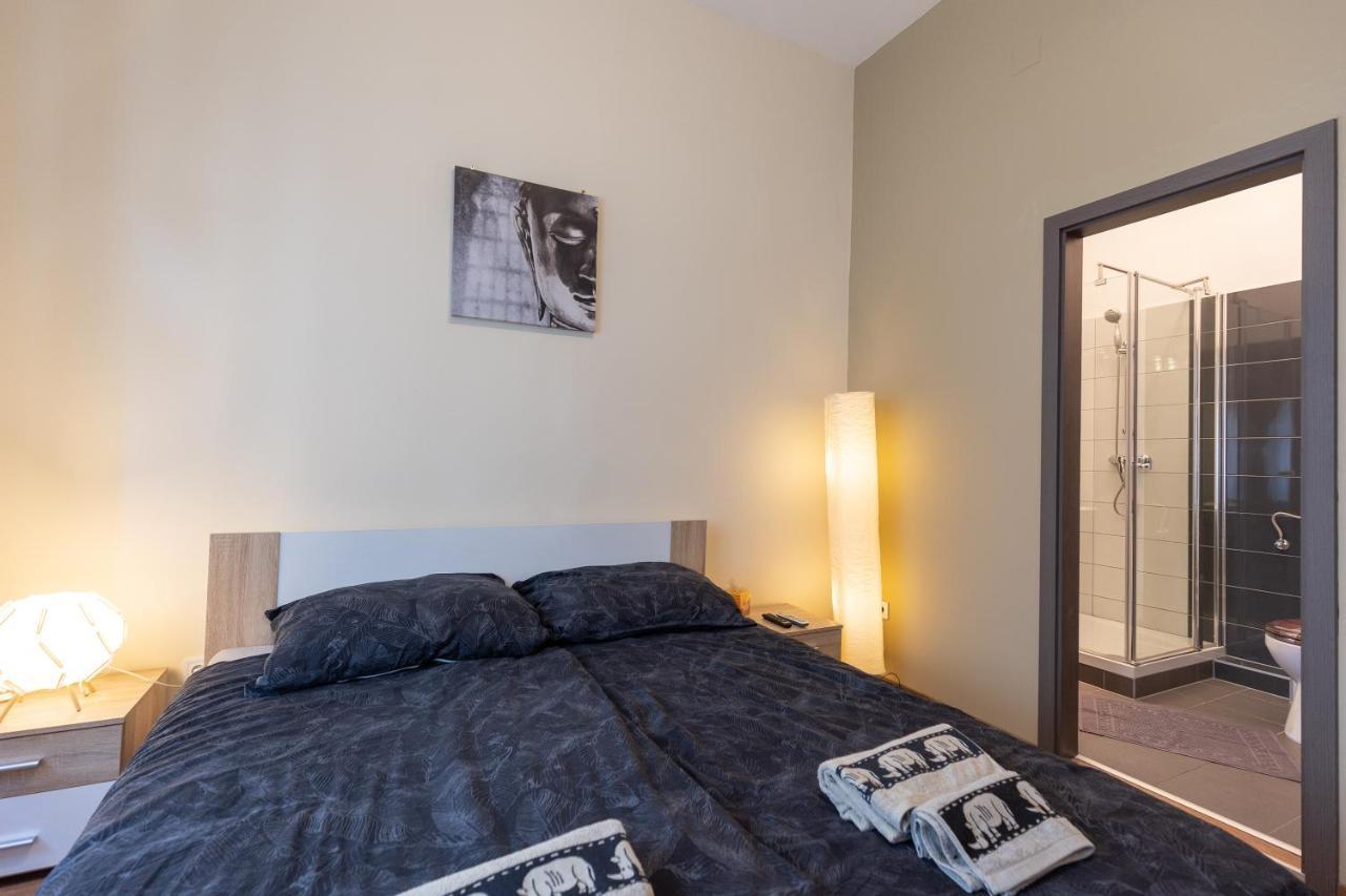 Wiky'S Apartman With 3Bathrooms Budapest Ngoại thất bức ảnh